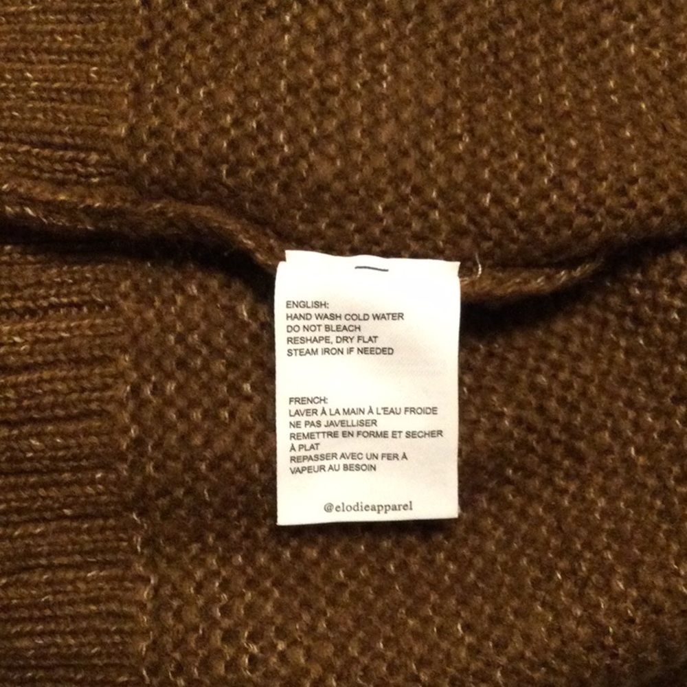 Cropped Turtleneck Sweater - Picture 8 of 8